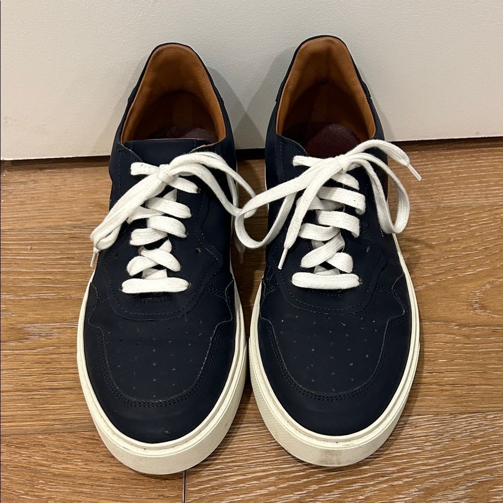 Bruno Magli Navy Dezi Leather Sneaker, Size 9.5